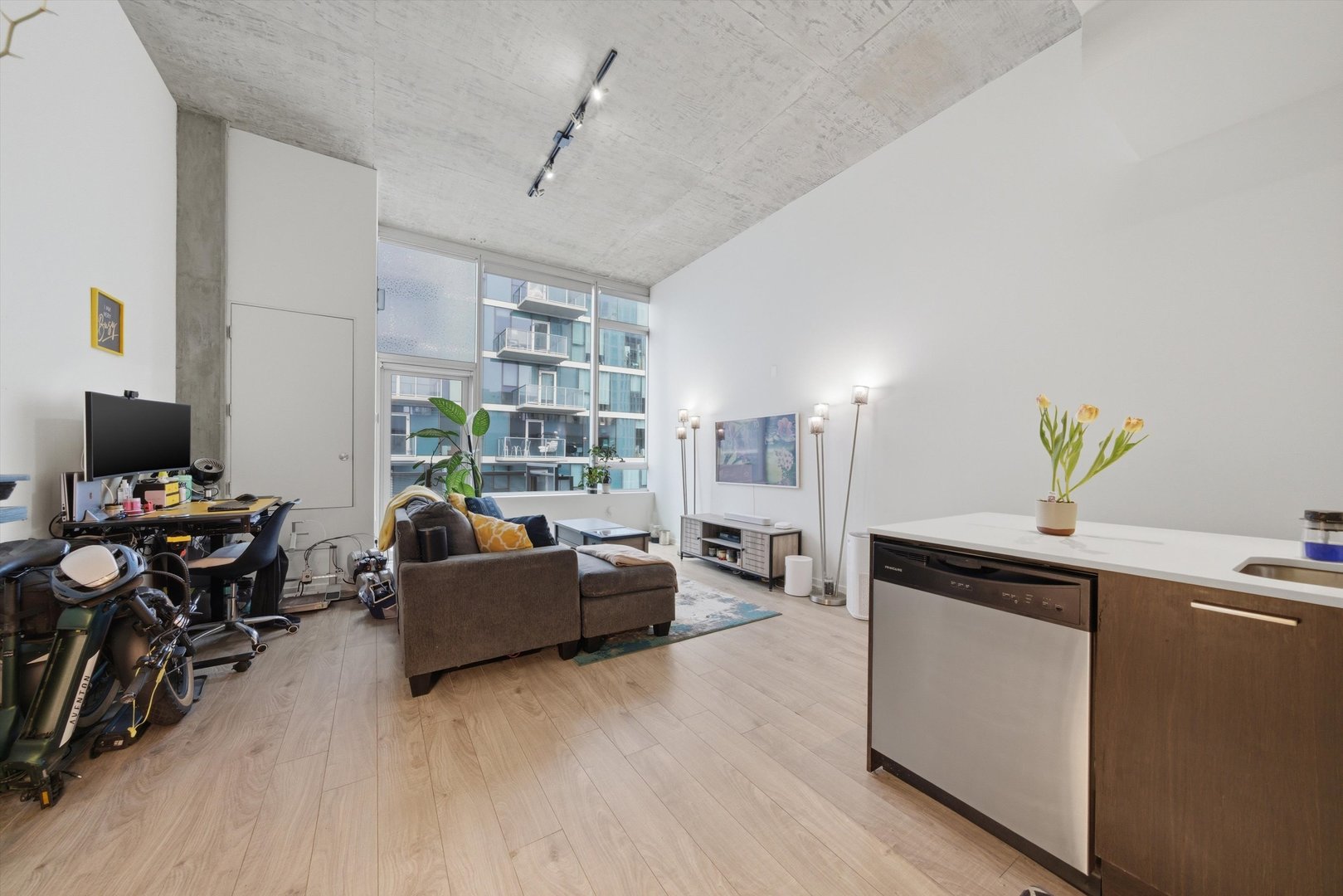 1345 S Wabash Avenue Unit: 1607