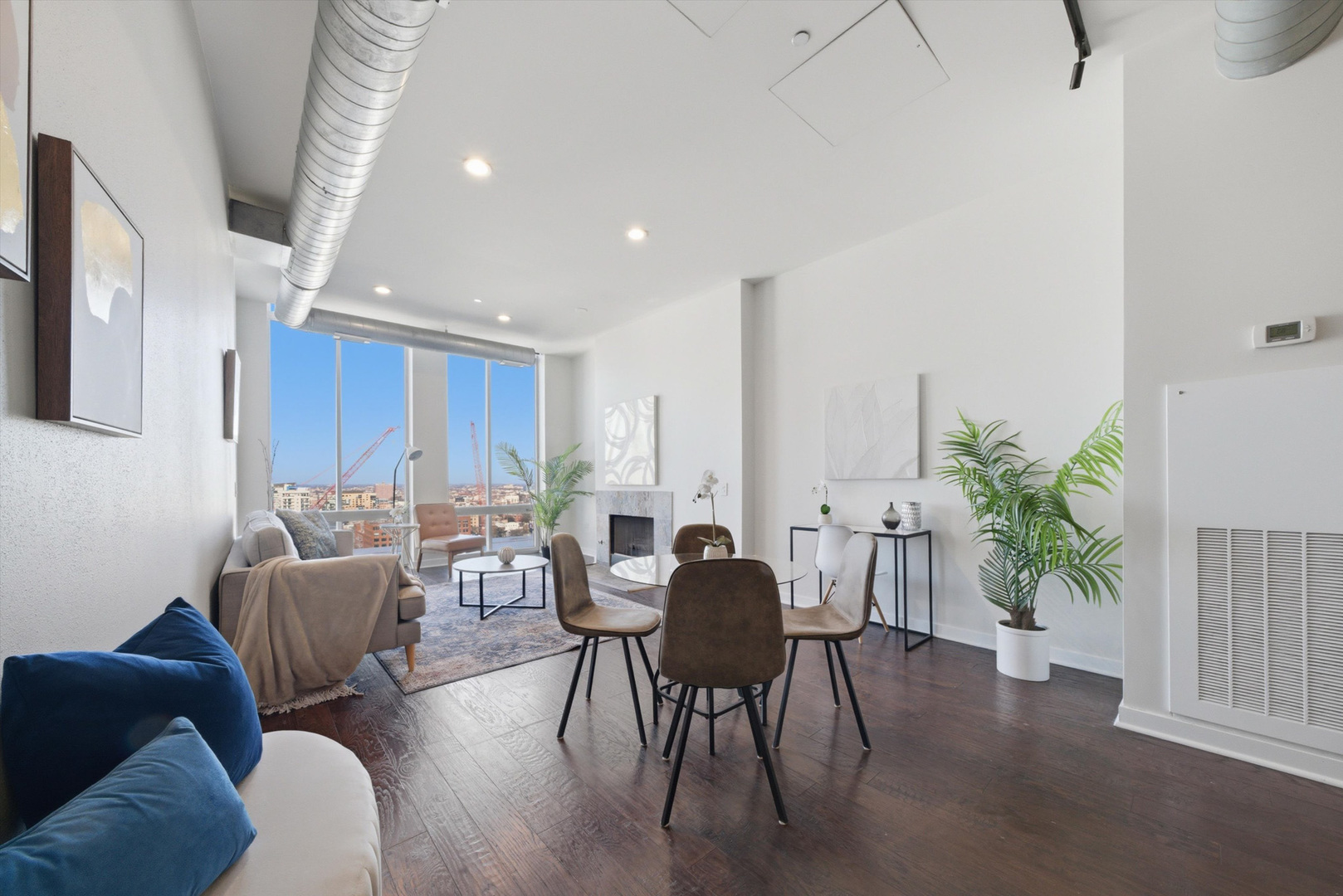 720 N Larrabee Street Unit: 1711