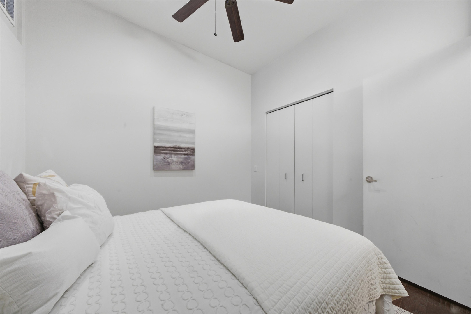 720 N Larrabee Street Unit: 1711