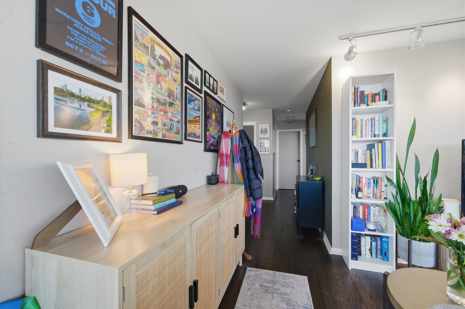 3550 N LAKE SHORE Drive Unit: 516