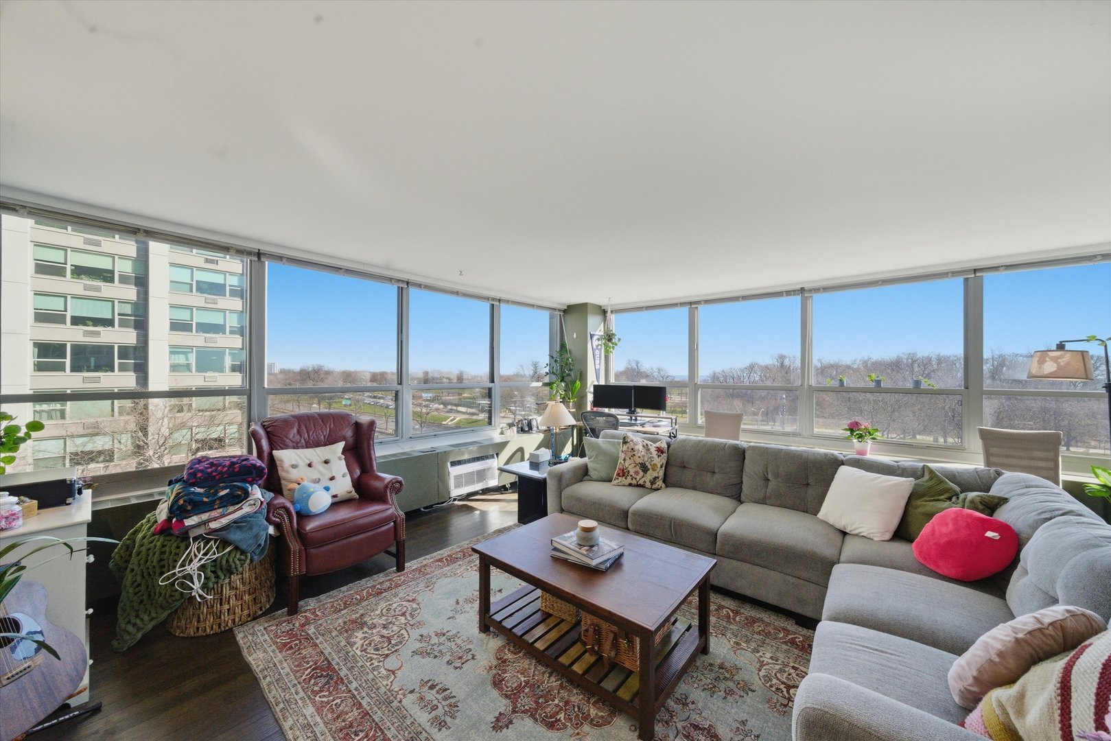 3550 N LAKE SHORE Drive Unit: 516