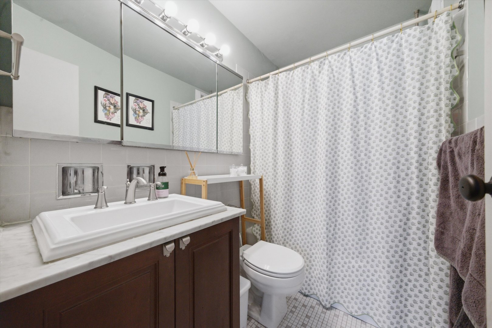 3550 N LAKE SHORE Drive Unit: 516