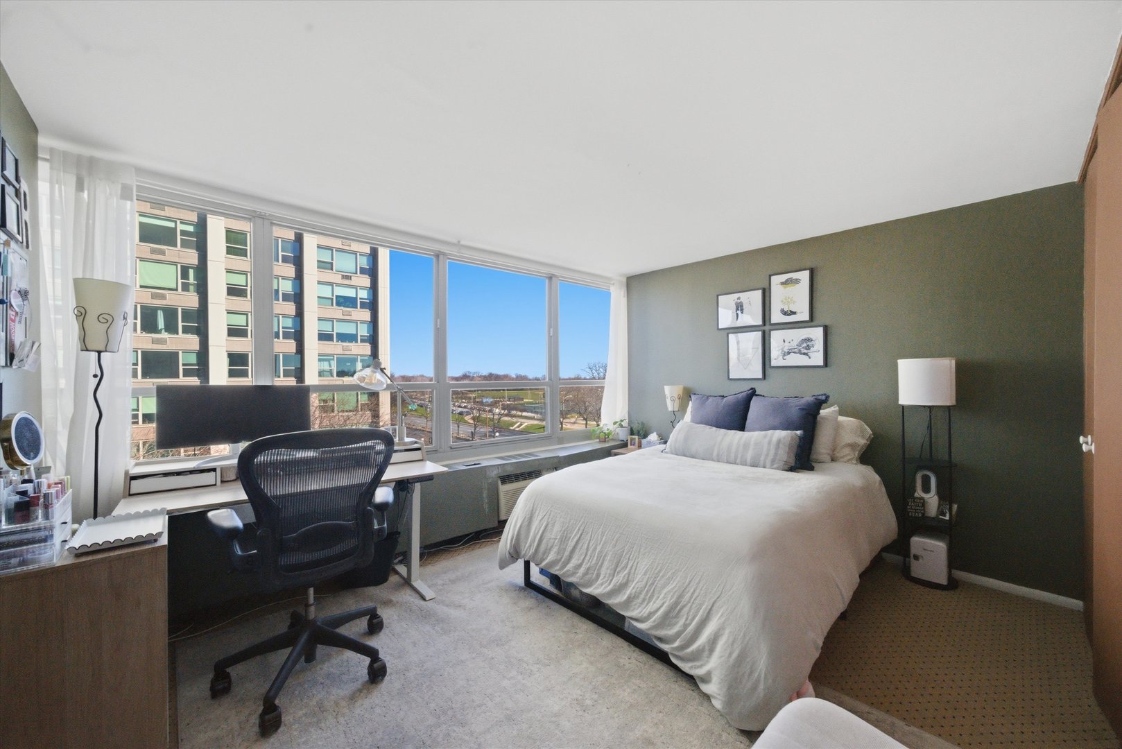 3550 N LAKE SHORE Drive Unit: 516