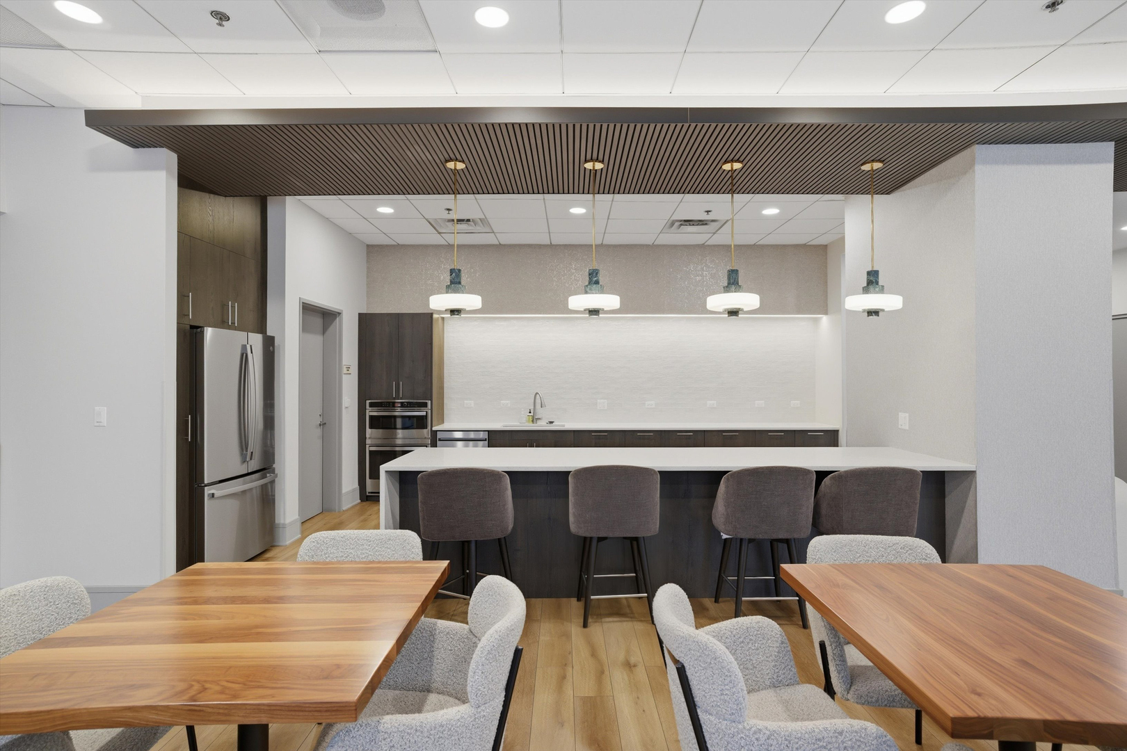 512 N McClurg Court Unit: 2309