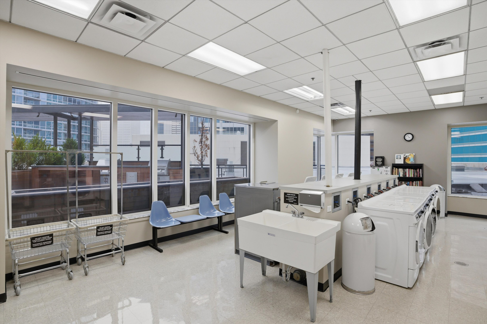 512 N McClurg Court Unit: 2309