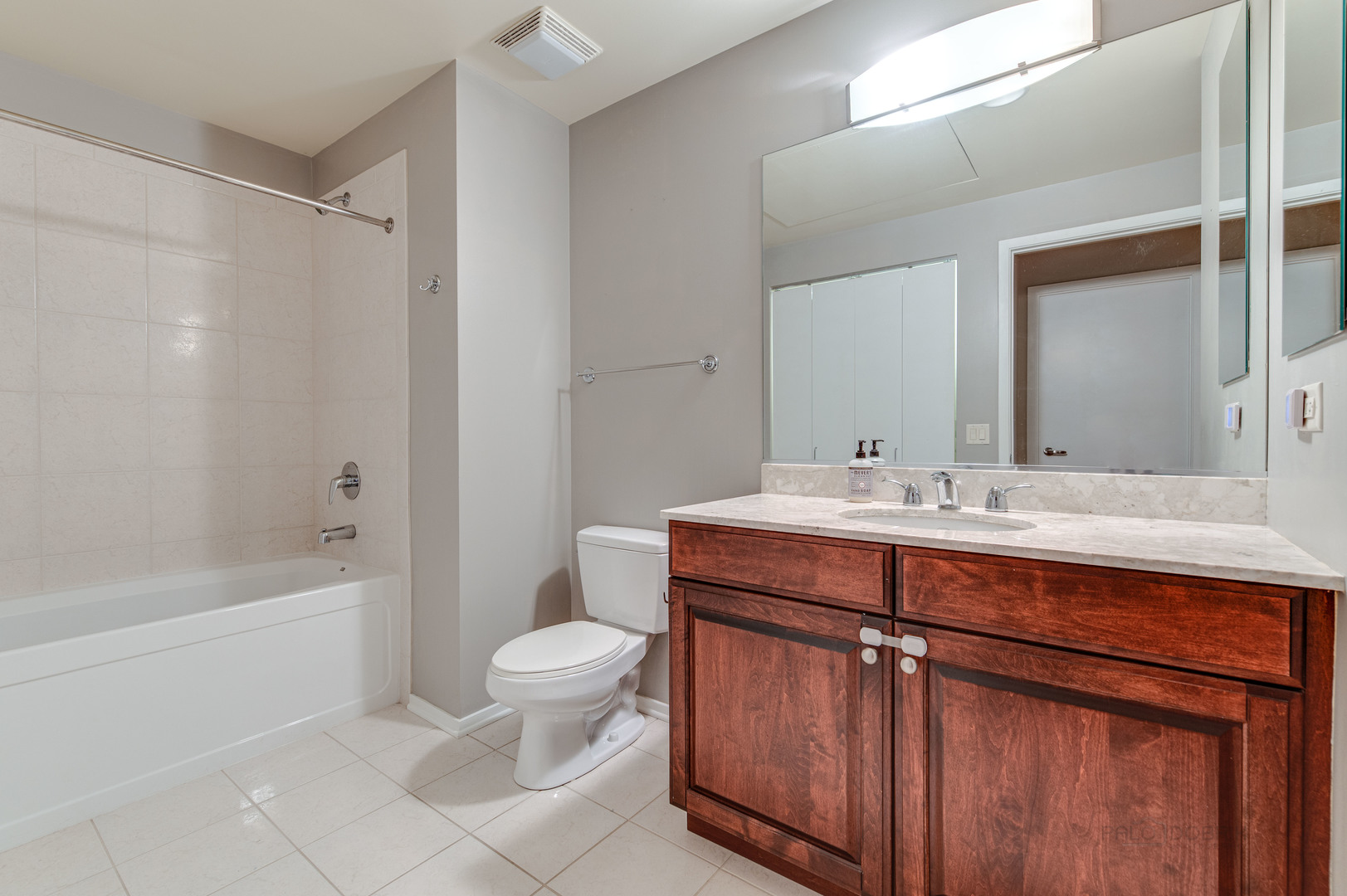 310 S MICHIGAN Avenue Unit: 1207