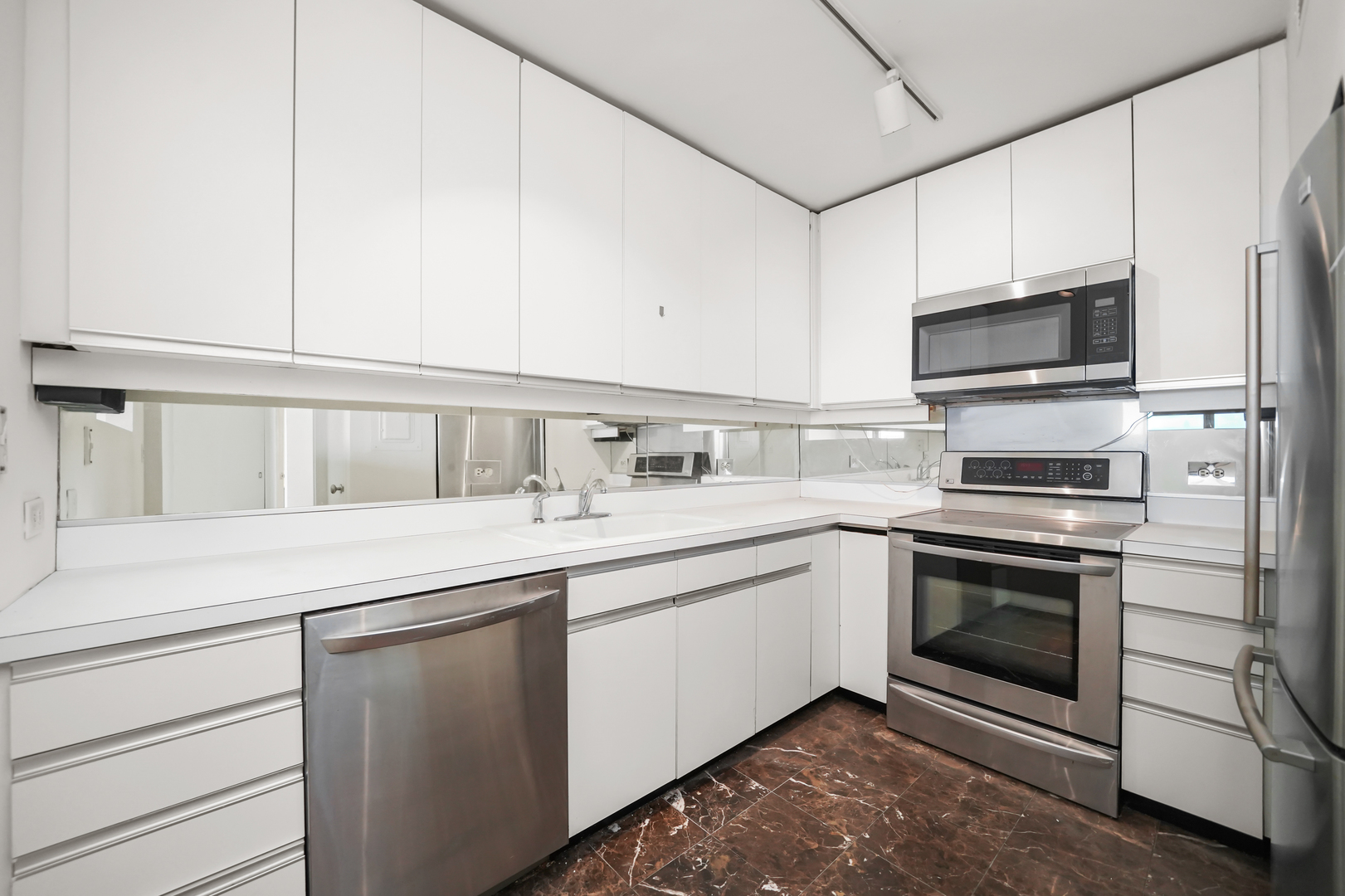 1550 N Lake Shore Drive Unit: 32C