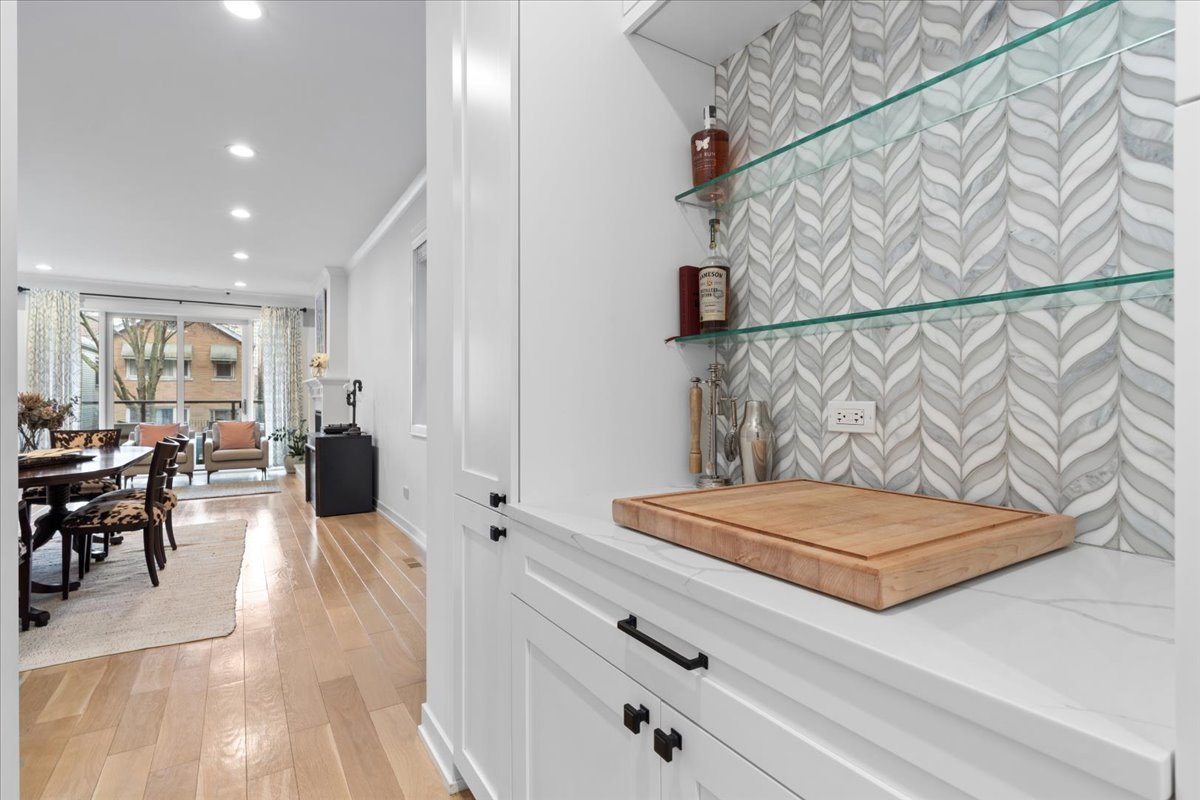 1513 W Walton Street Unit: 1