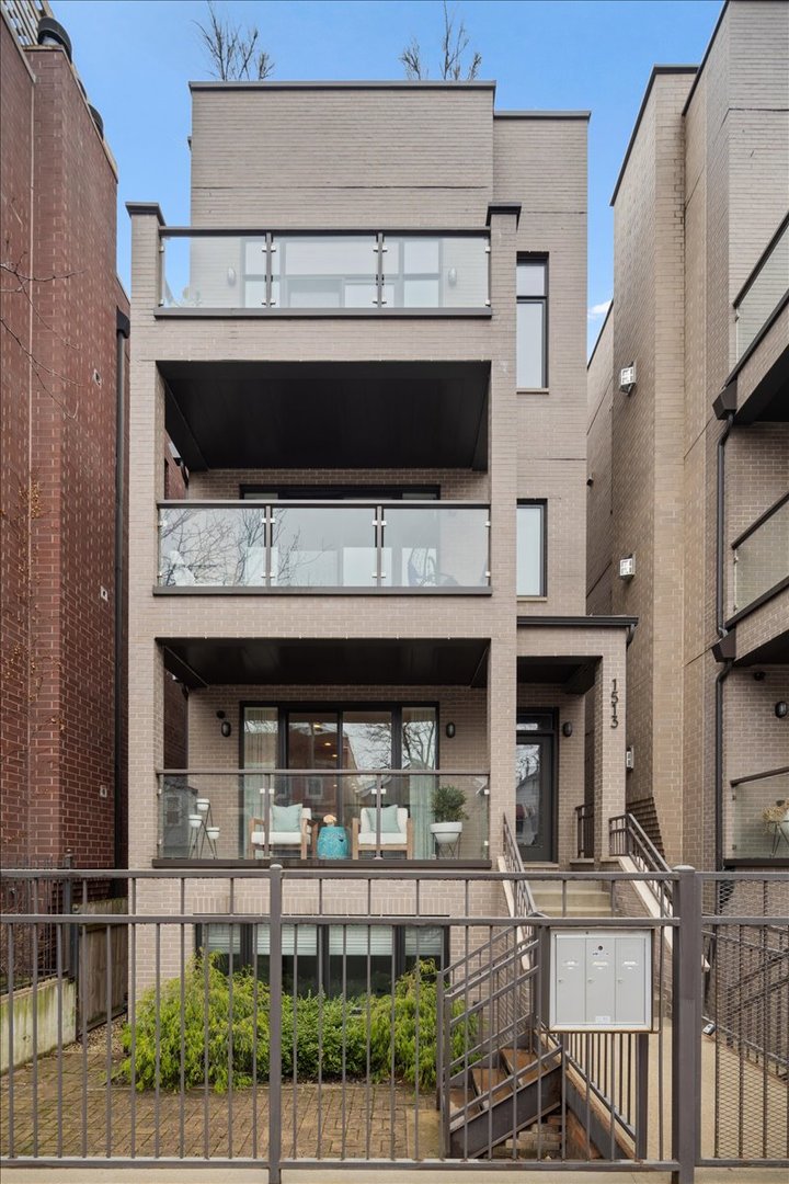 1513 W Walton Street Unit: 1