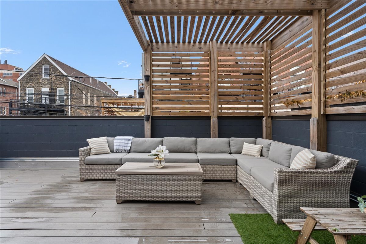 1513 W Walton Street Unit: 1