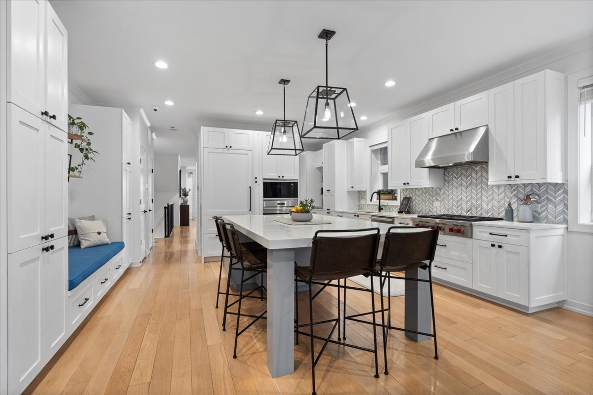 1513 W Walton Street Unit: 1