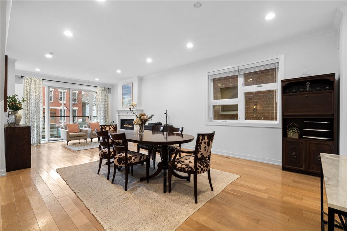 1513 W Walton Street Unit: 1