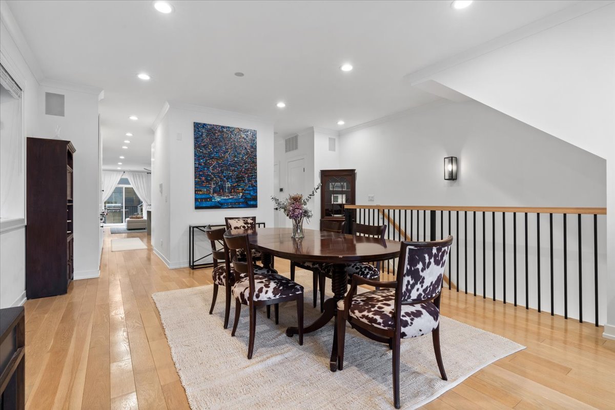 1513 W Walton Street Unit: 1