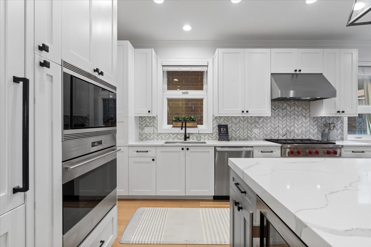 1513 W Walton Street Unit: 1