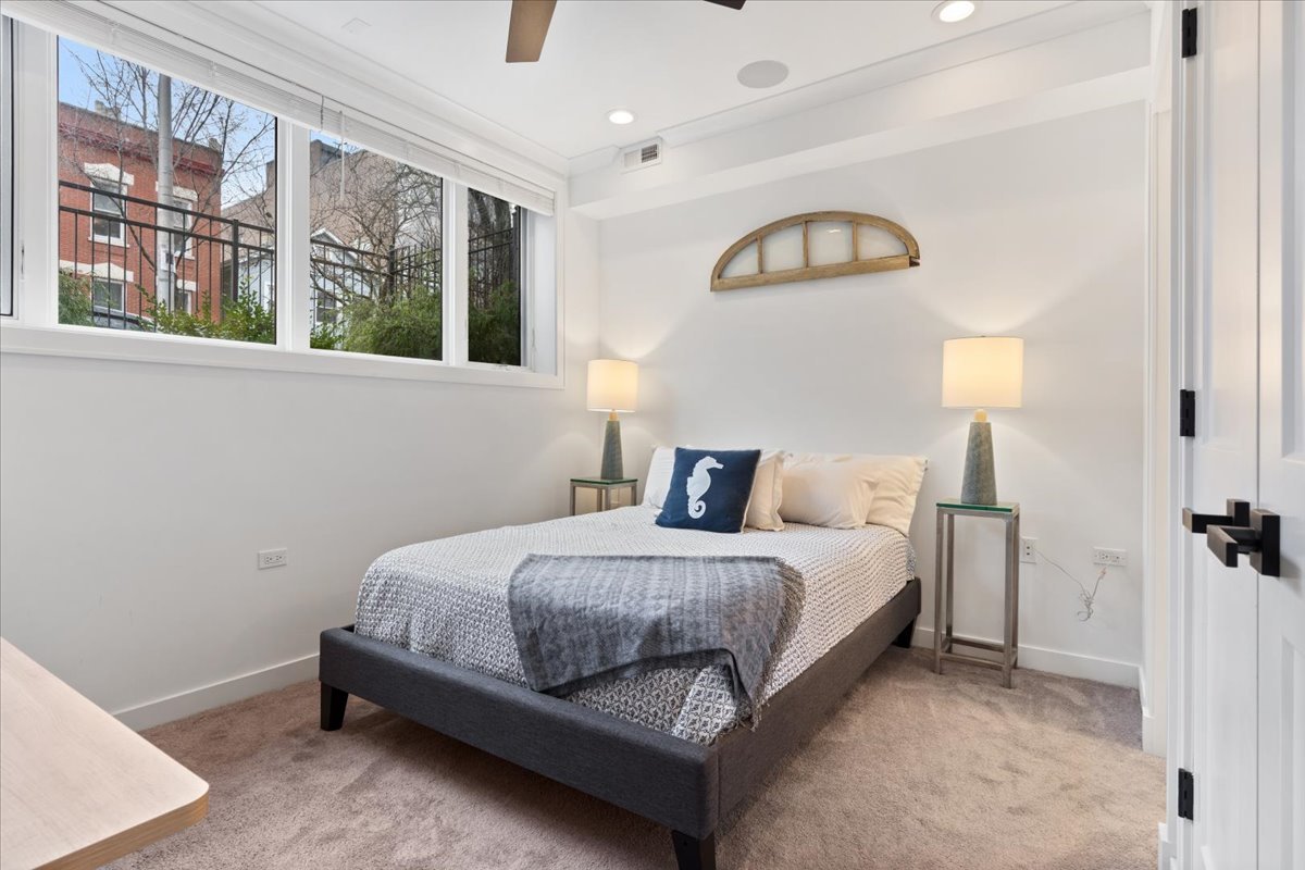 1513 W Walton Street Unit: 1