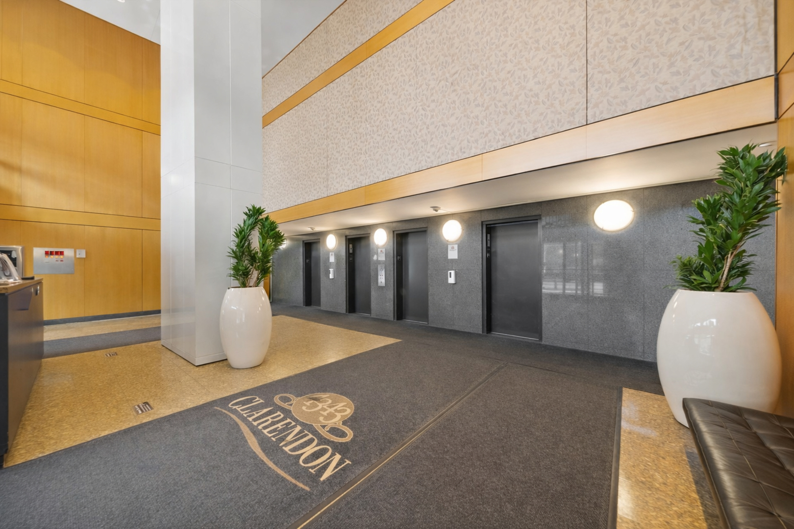 4343 N Clarendon Avenue Unit: 2104