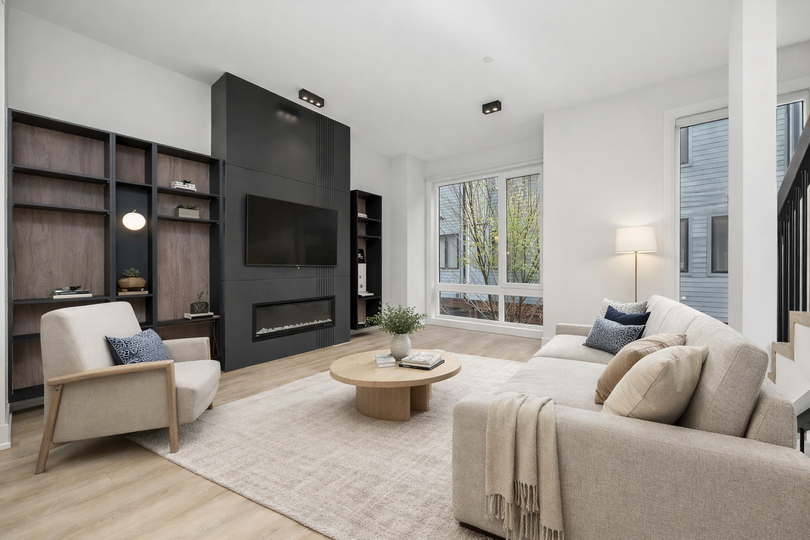 4214 W Belmont Avenue Unit: 5