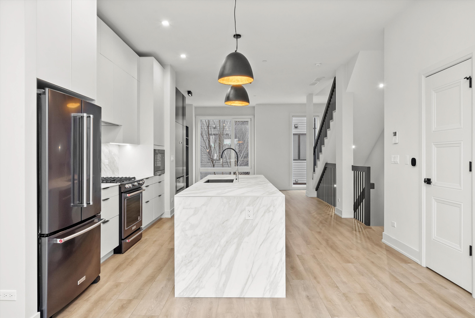 4214 W Belmont Avenue Unit: 5