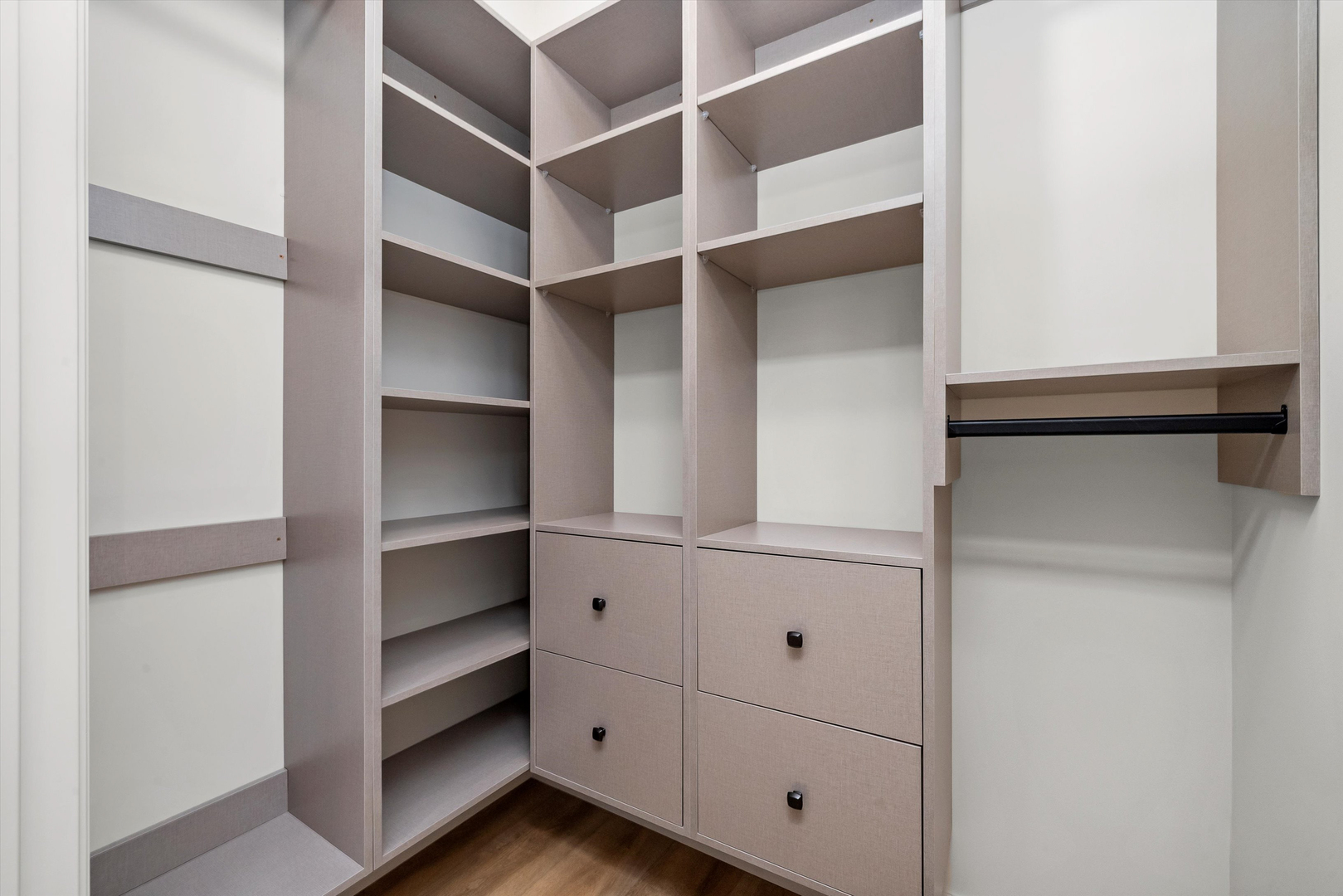 4214 W Belmont Avenue Unit: 5