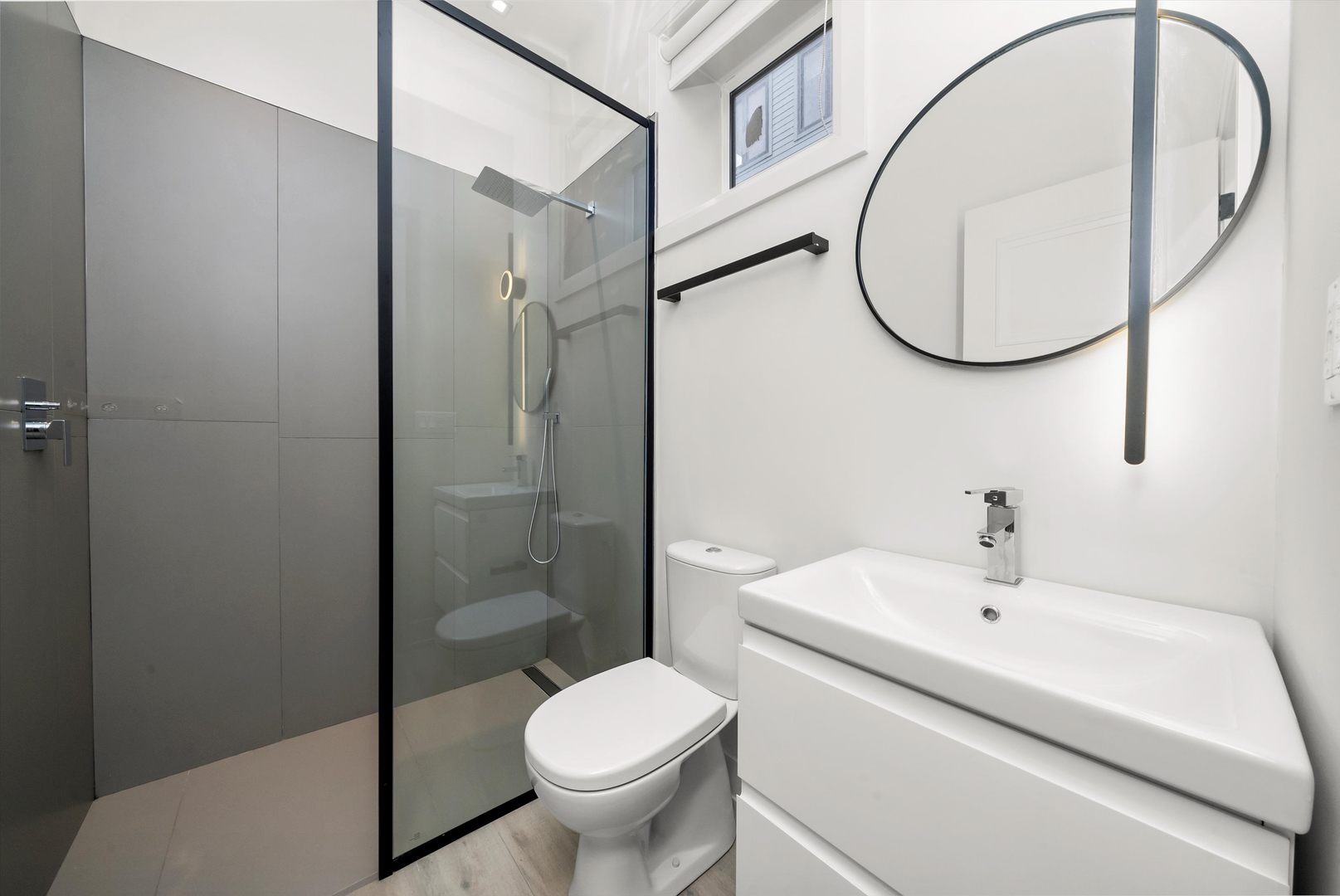 4214 W Belmont Avenue Unit: 5