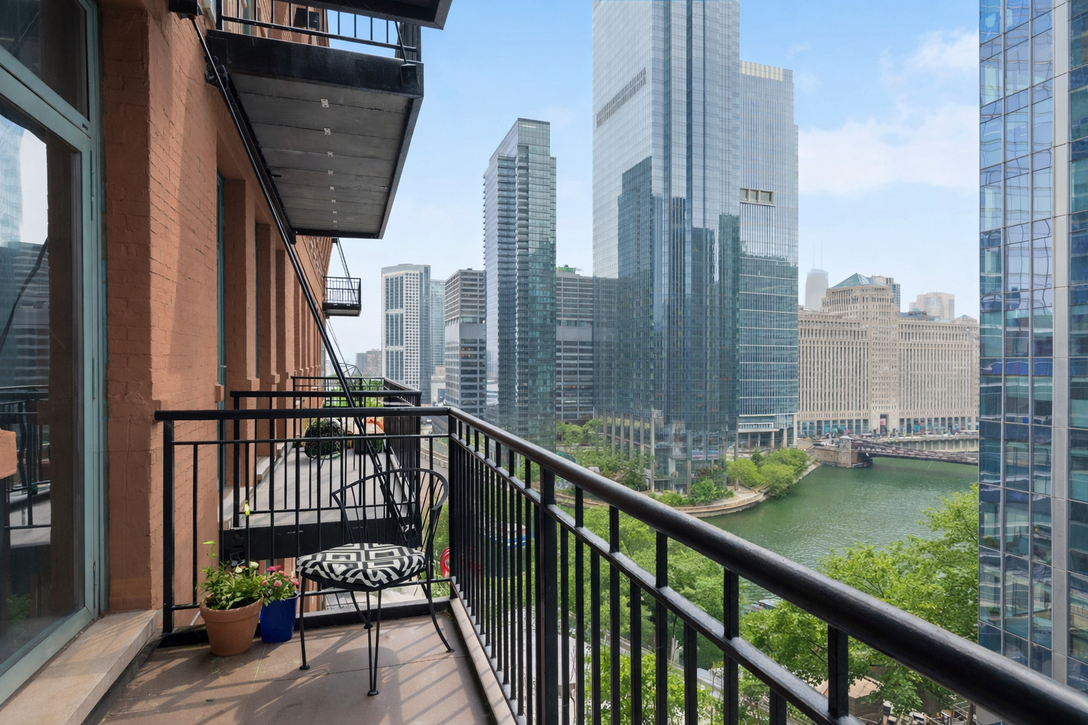 165 N CANAL Street Unit: 1414