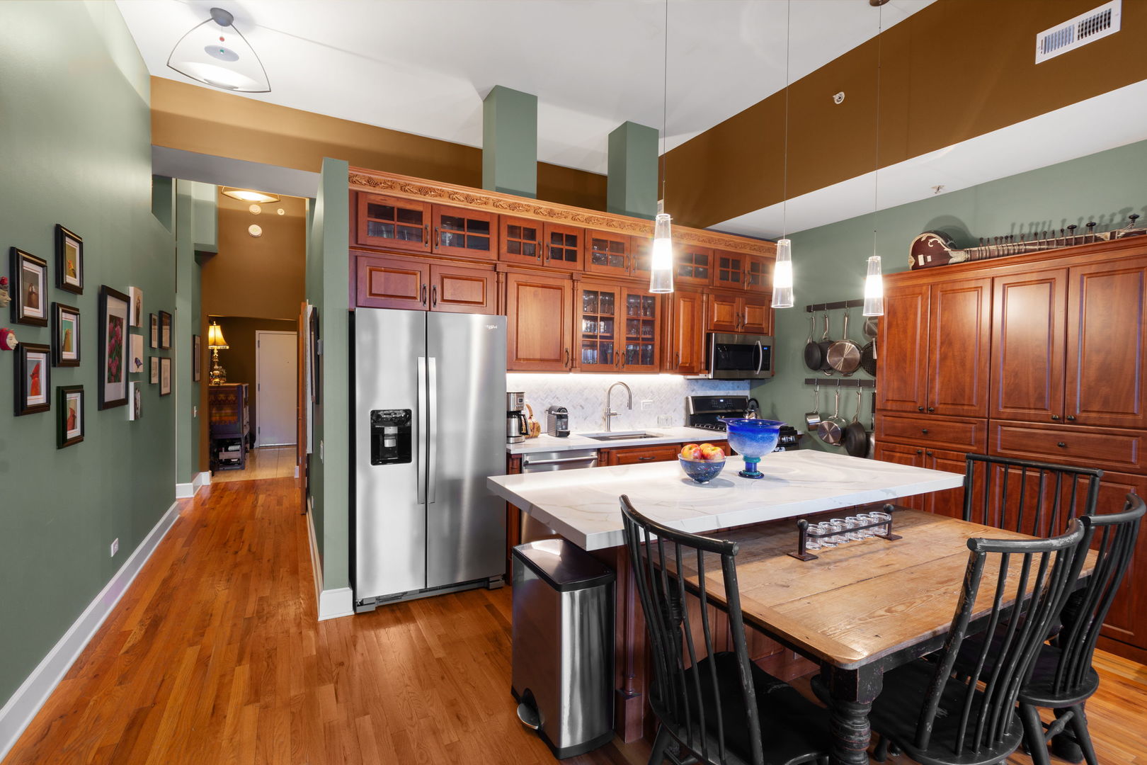 165 N CANAL Street Unit: 1414