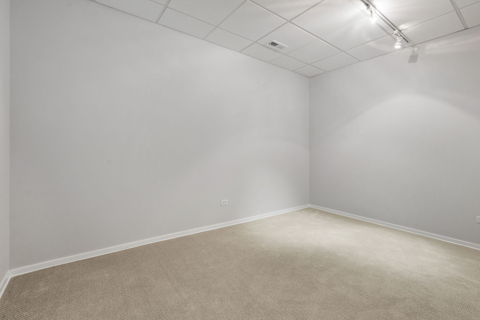 165 N CANAL Street Unit: 1414