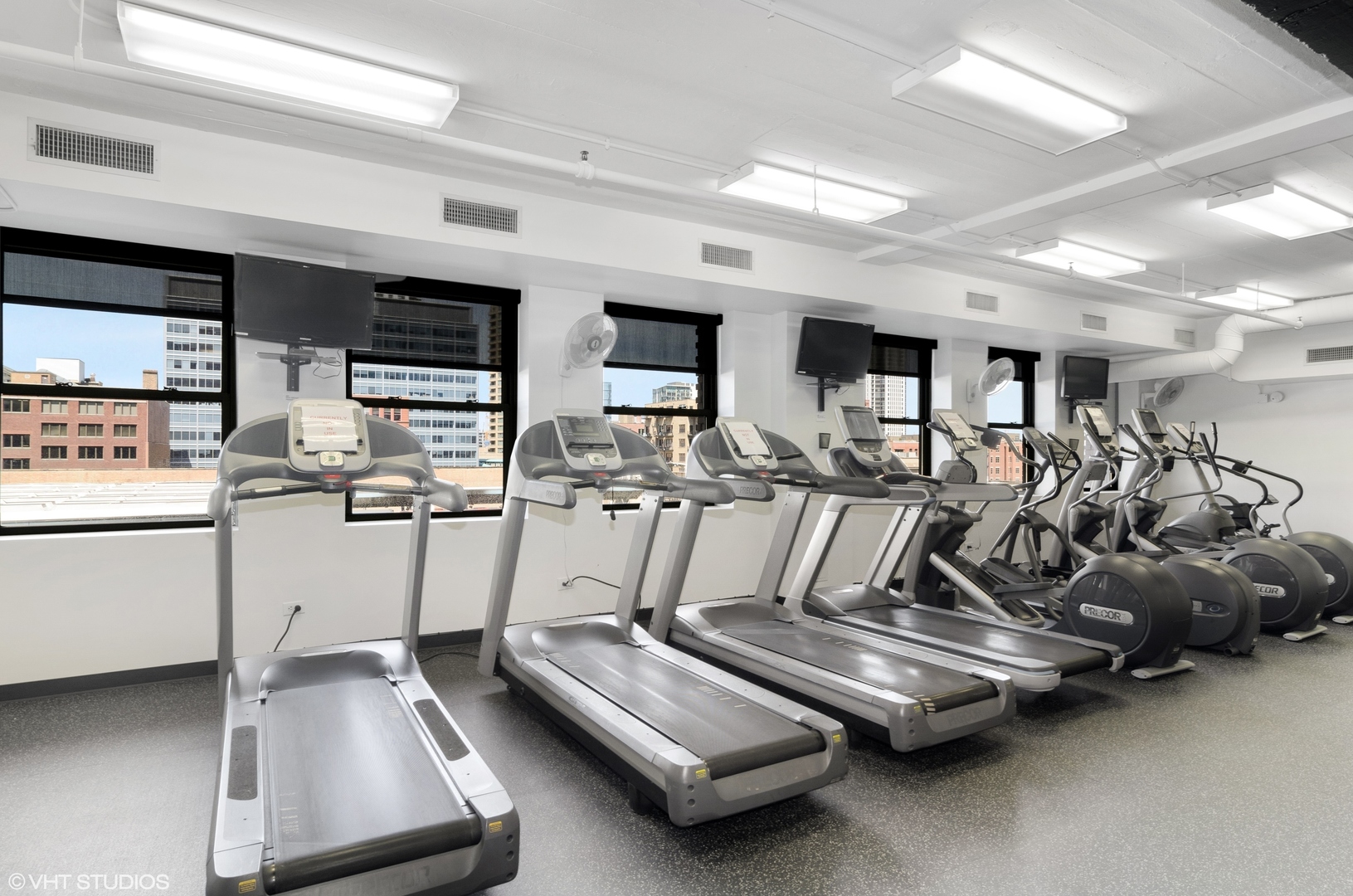 165 N CANAL Street Unit: 1414