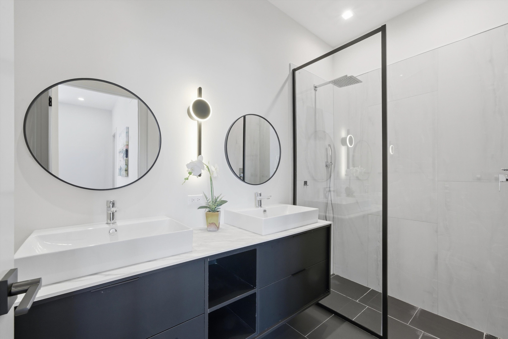 4250 W Belmont Avenue Unit: 3