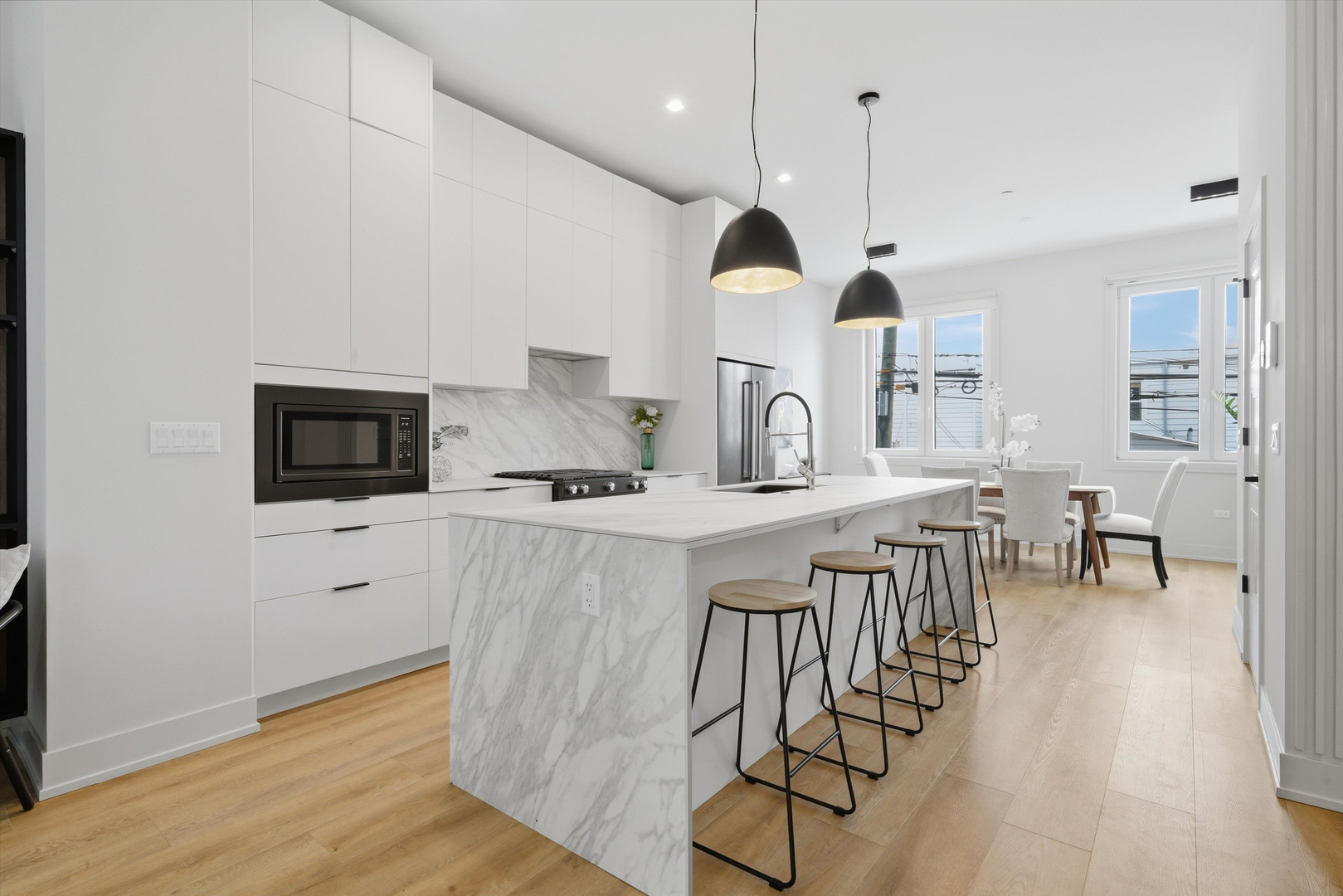 4250 W Belmont Avenue Unit: 3