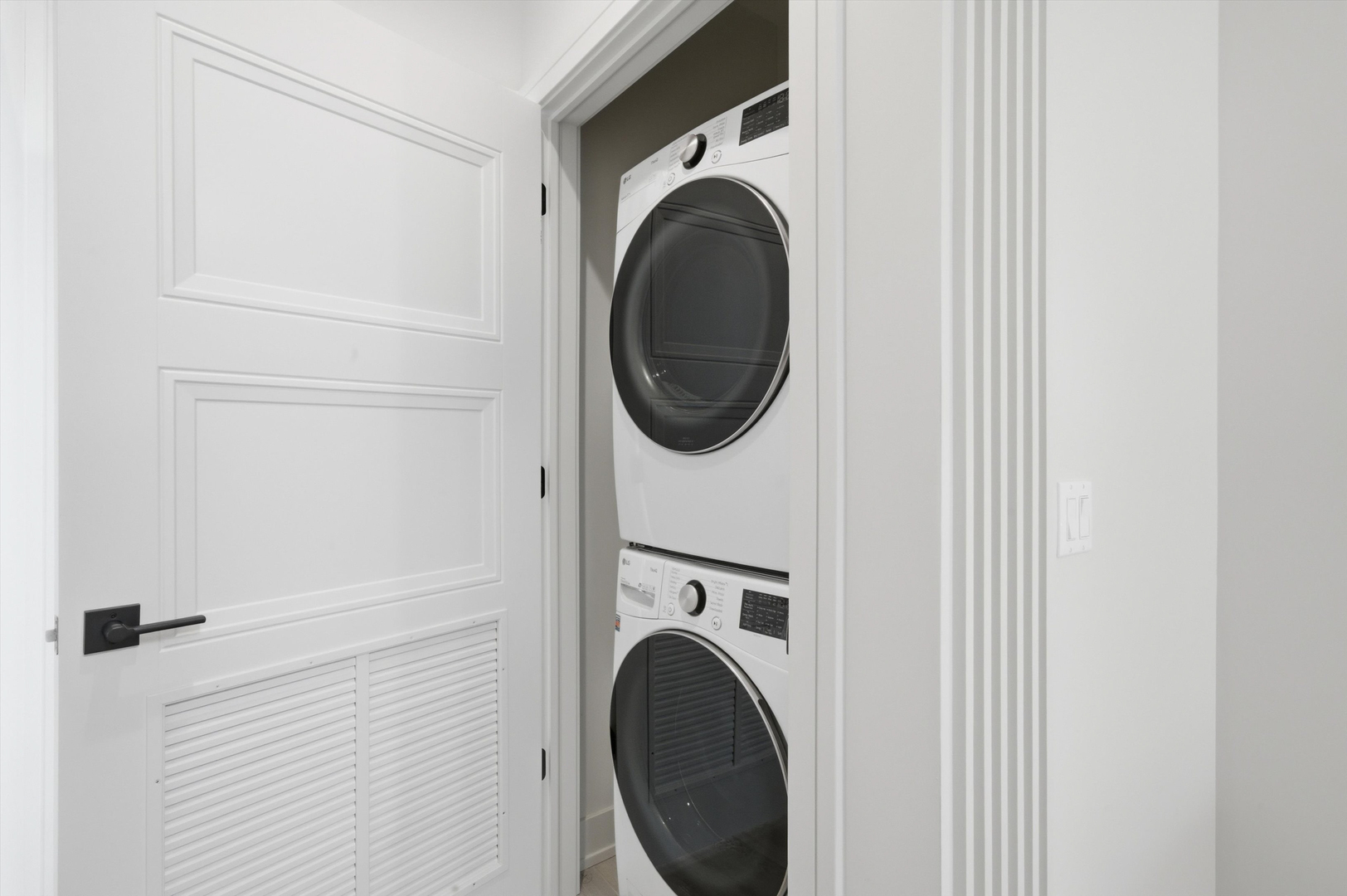 4250 W Belmont Avenue Unit: 3