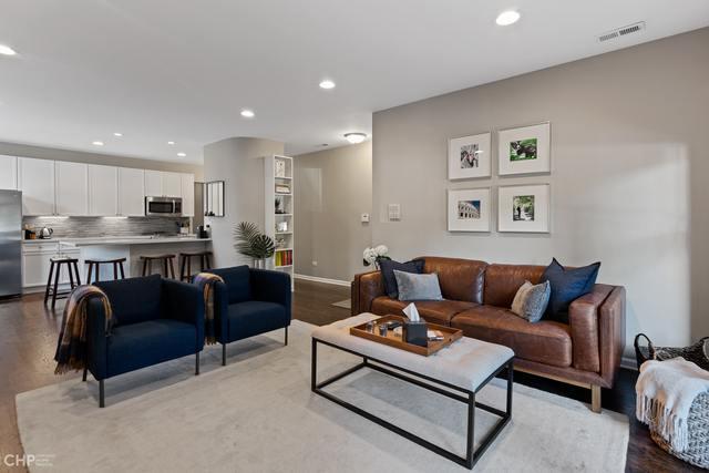 1539 N Wicker Park Avenue Unit: 1W