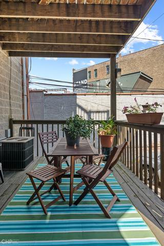 1539 N Wicker Park Avenue Unit: 1W