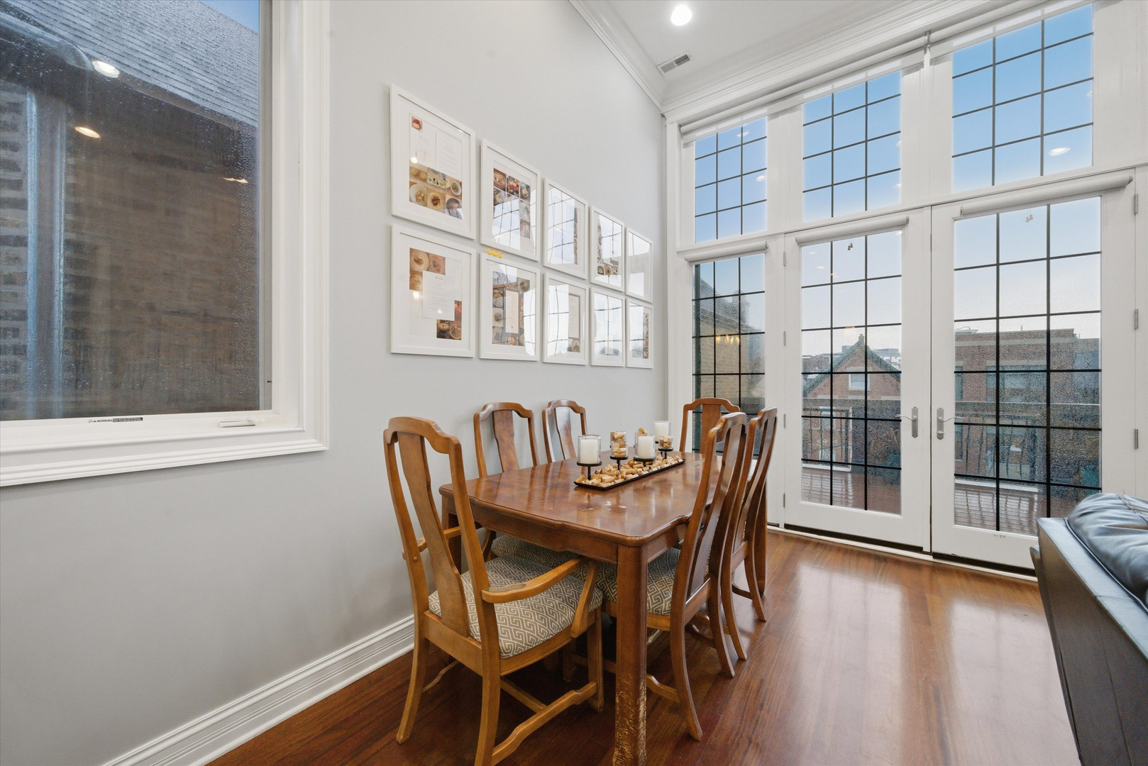 1245 N Greenview Avenue Unit: 3