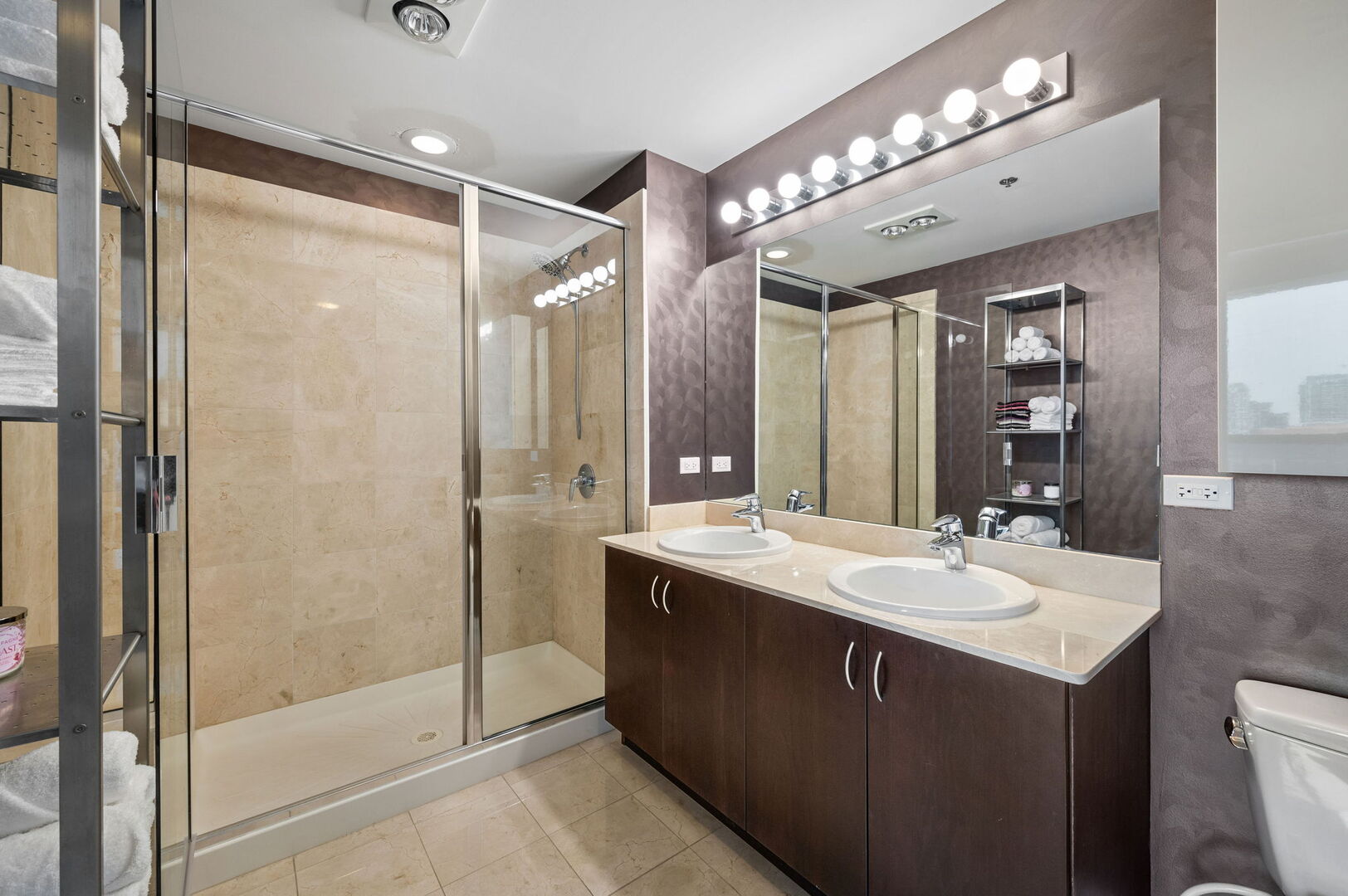 303 W OHIO Street Unit: 2307