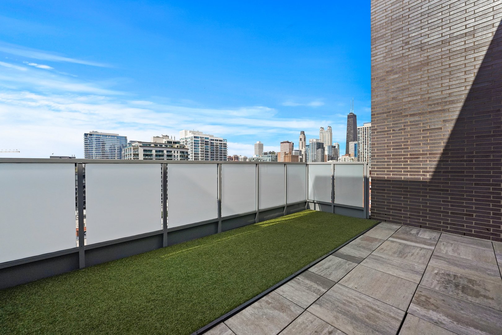 360 W Erie Street Unit: 5A