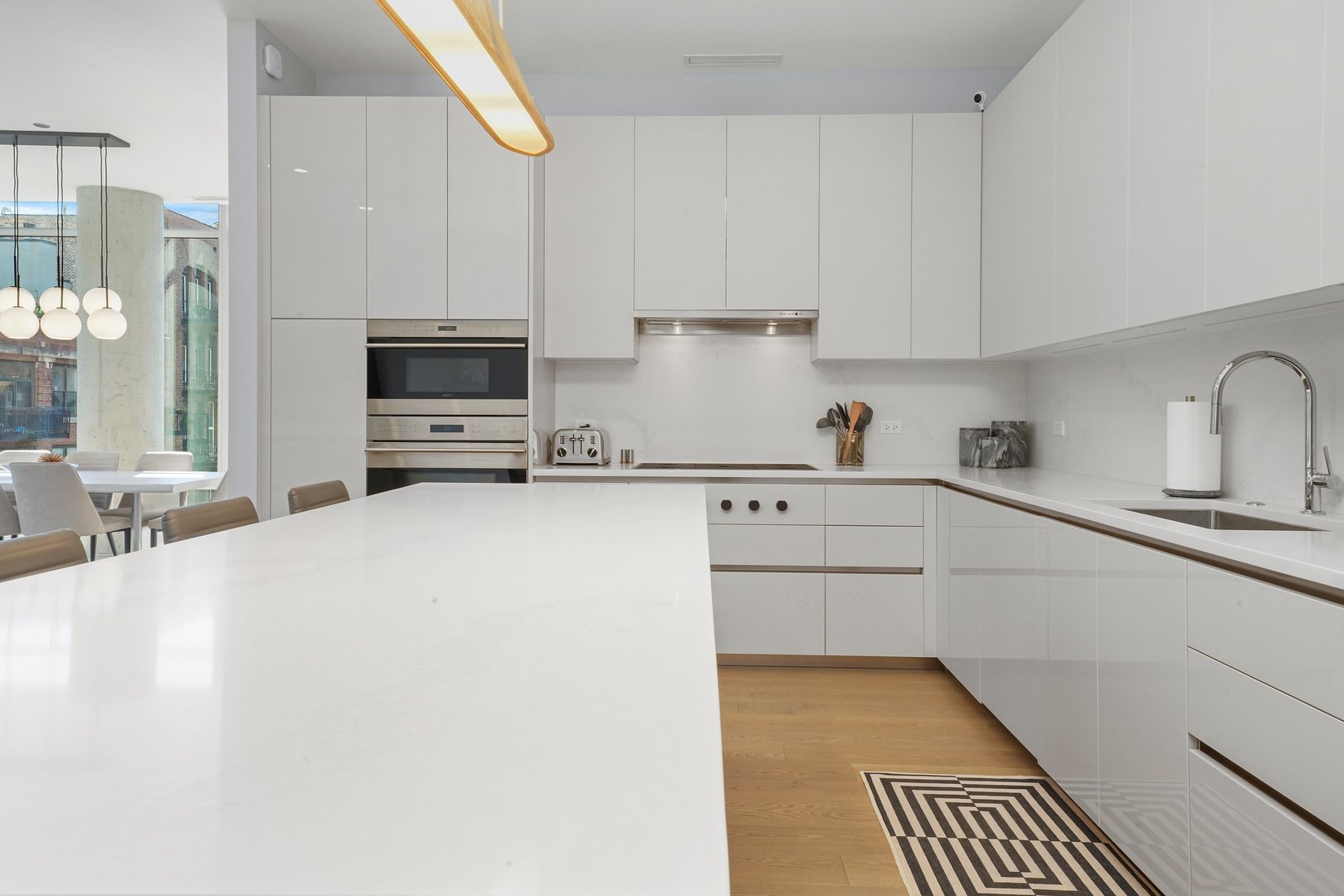 360 W Erie Street Unit: 5A