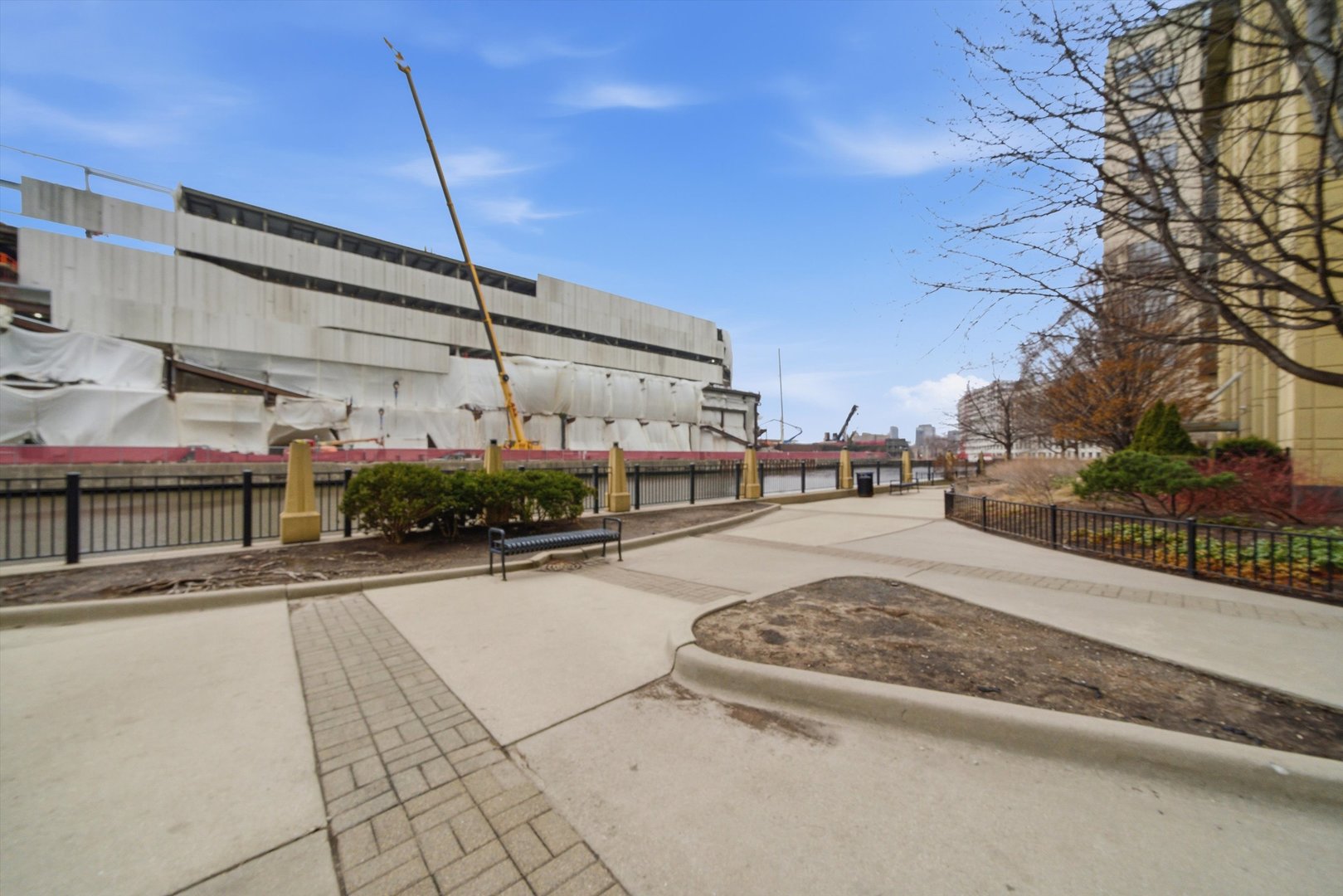 720 N Larrabee Street Unit: 712