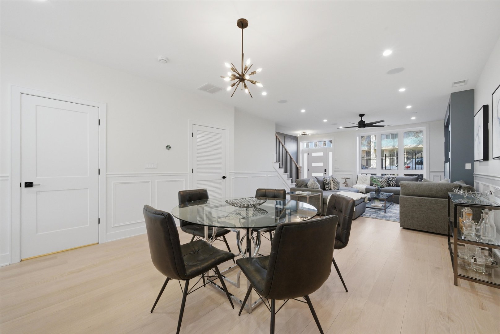 2625 W Armitage Avenue