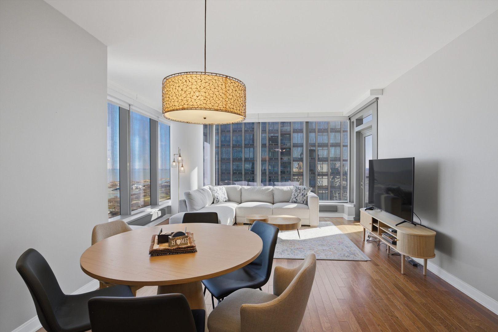 60 E Monroe Street Unit: 4504