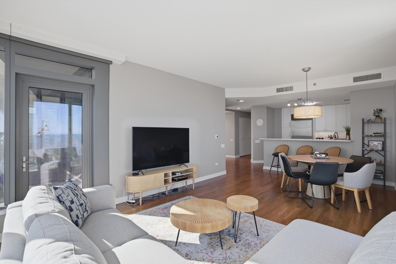 60 E Monroe Street Unit: 4504