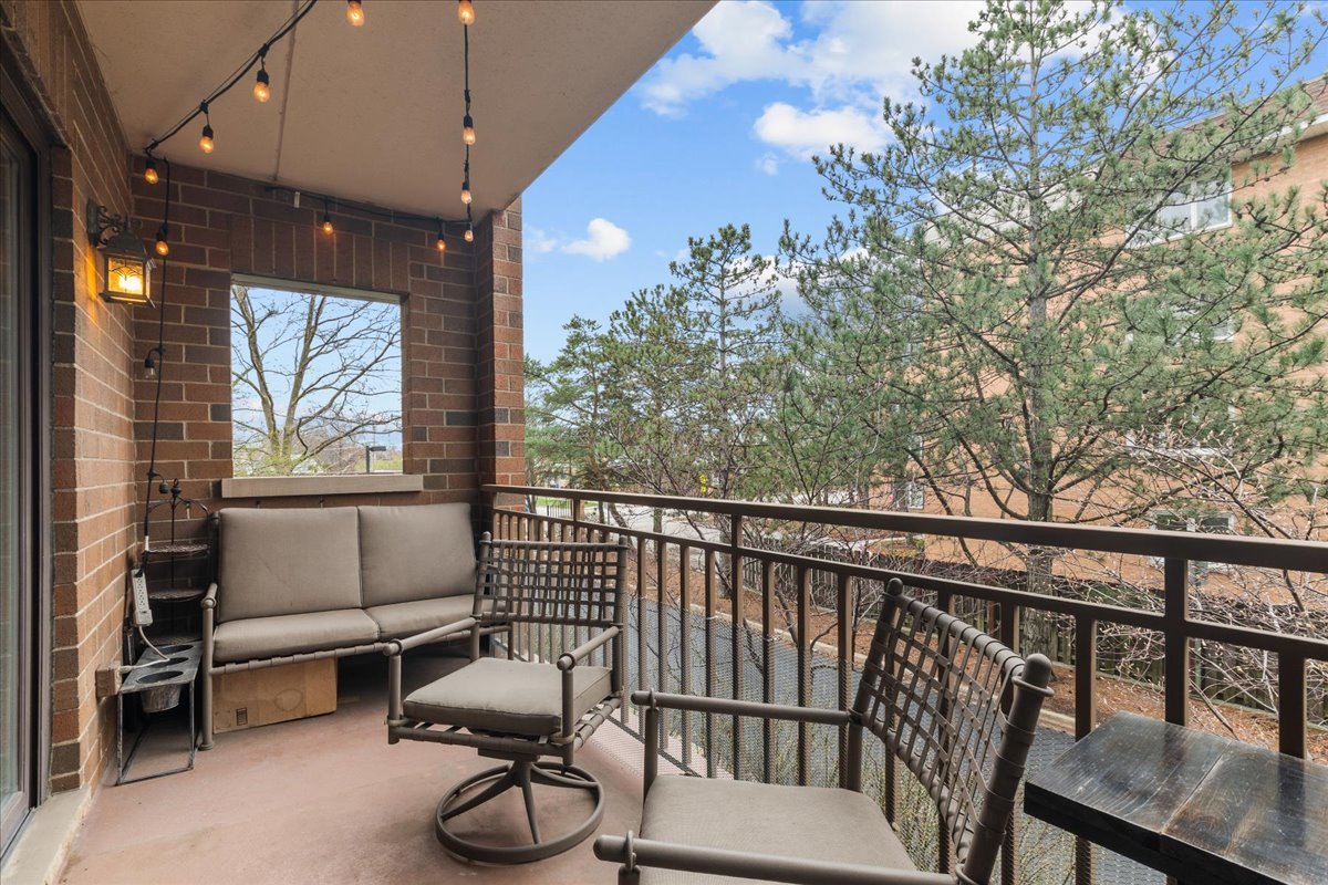 9200 N East Prairie Road Unit: 203