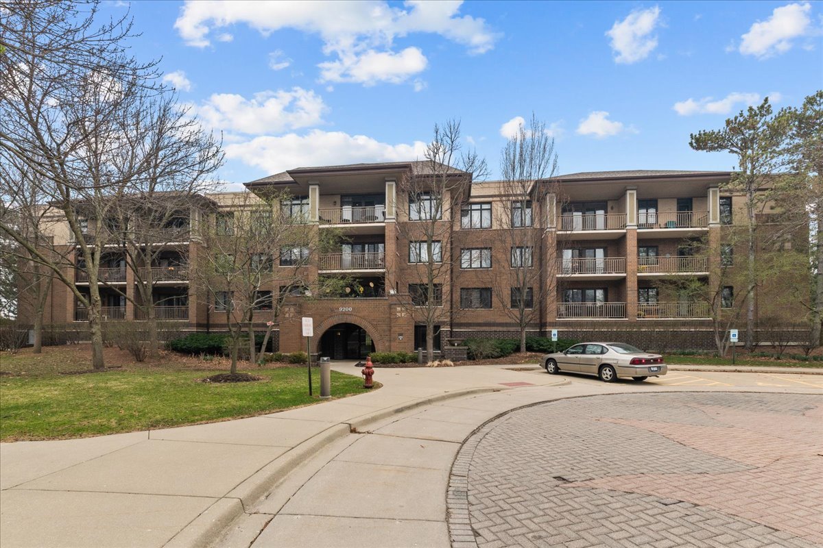 9200 N East Prairie Road Unit: 203