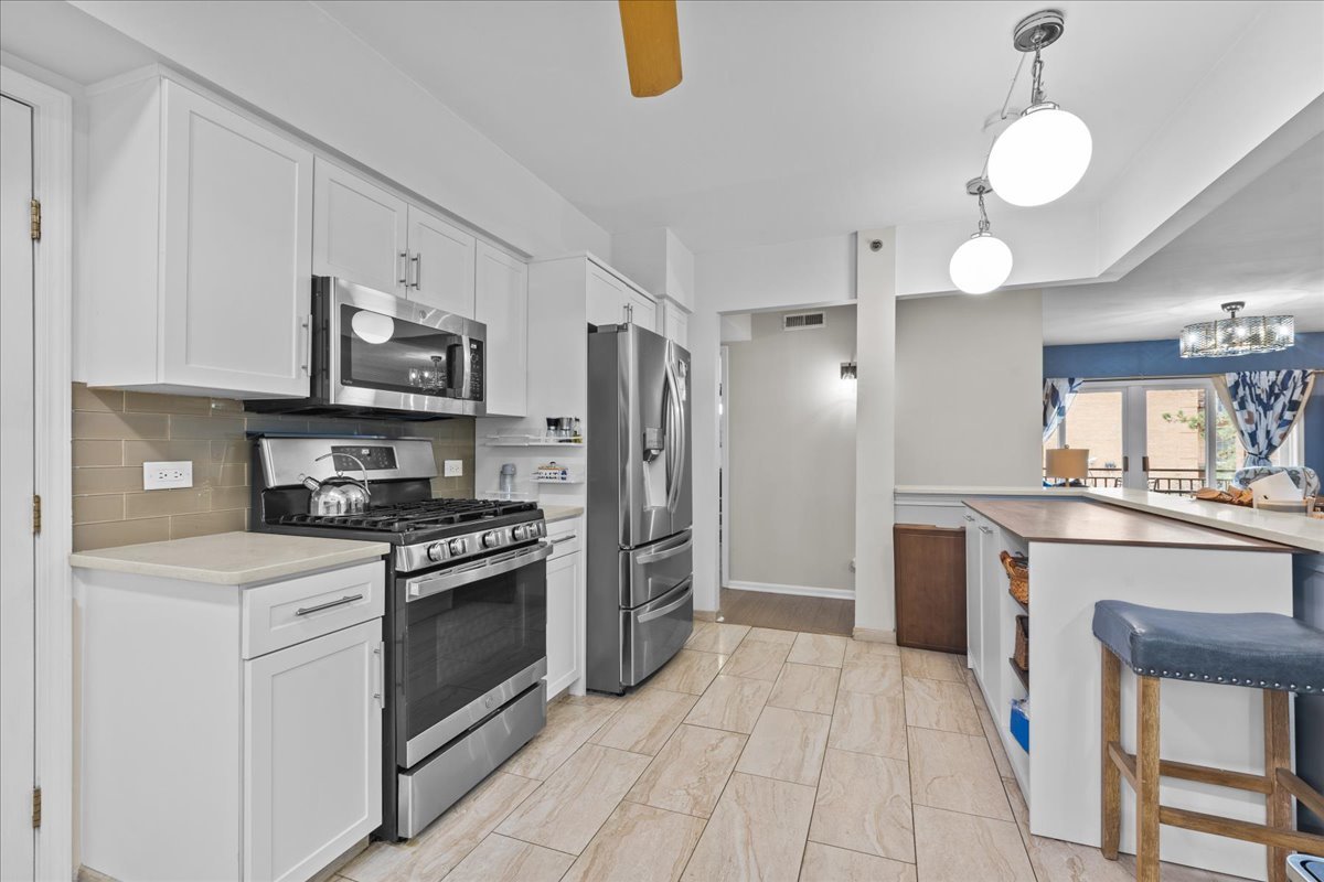 9200 N East Prairie Road Unit: 203