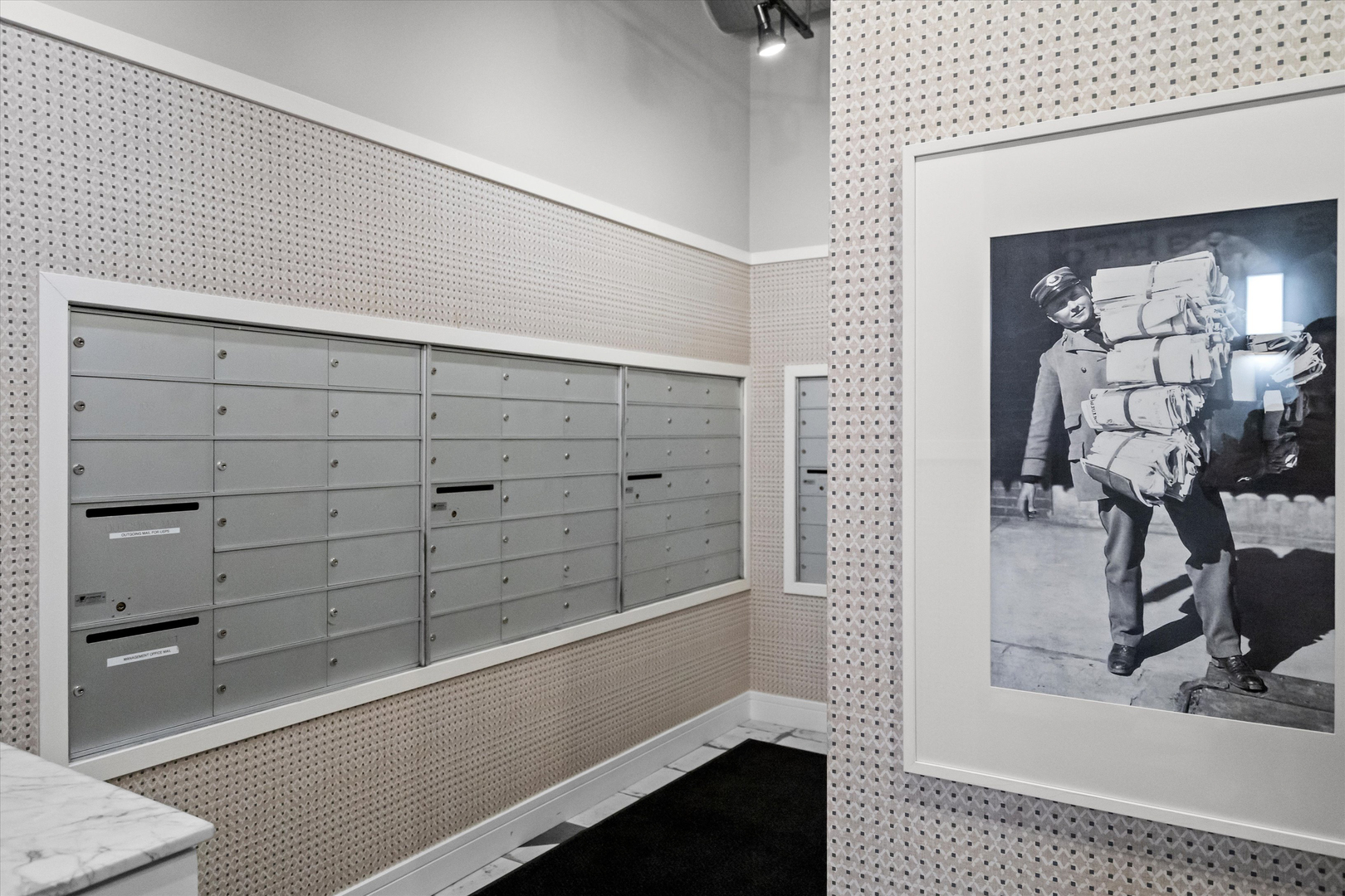 360 W Illinois Street Unit: 306