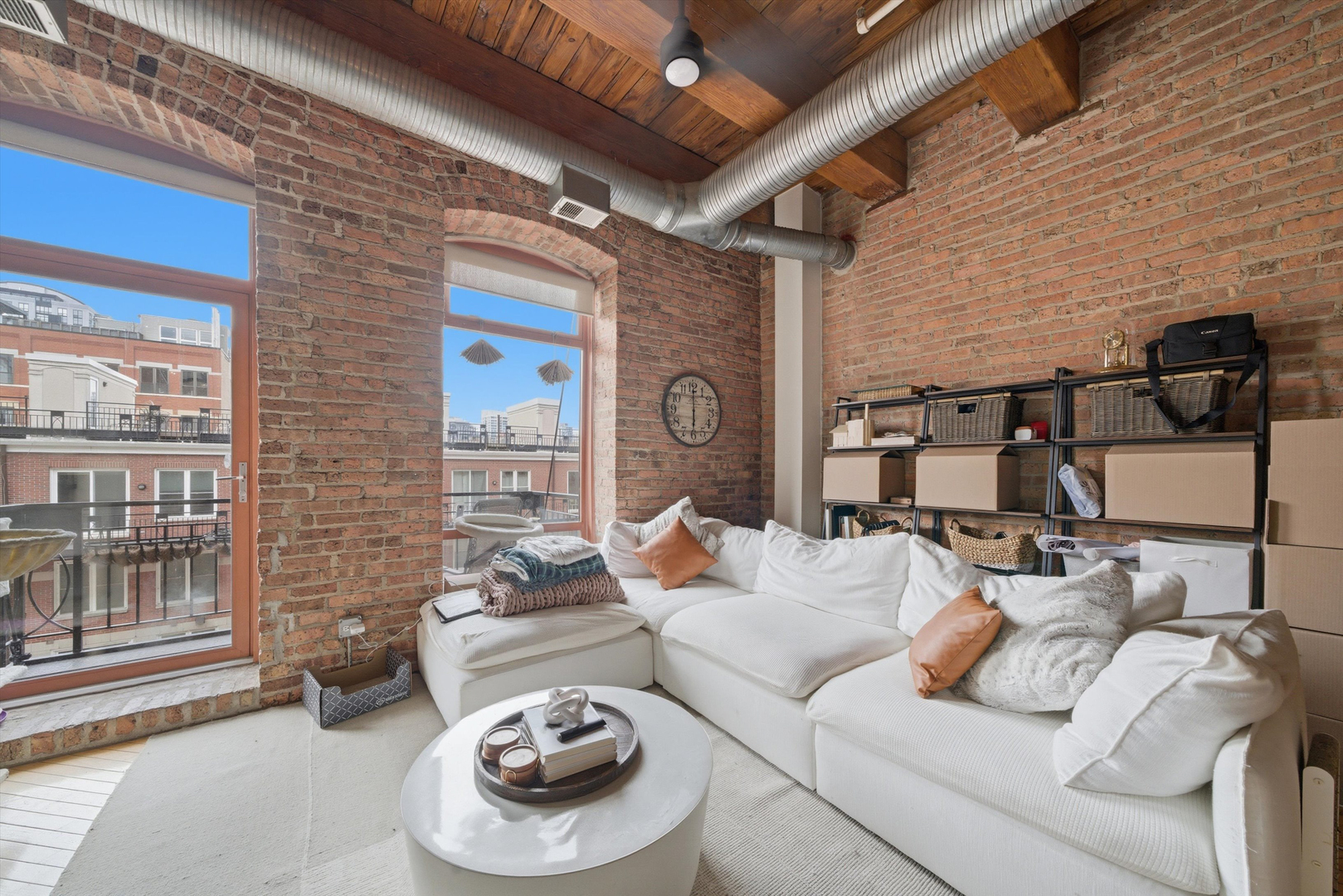 360 W Illinois Street Unit: 306