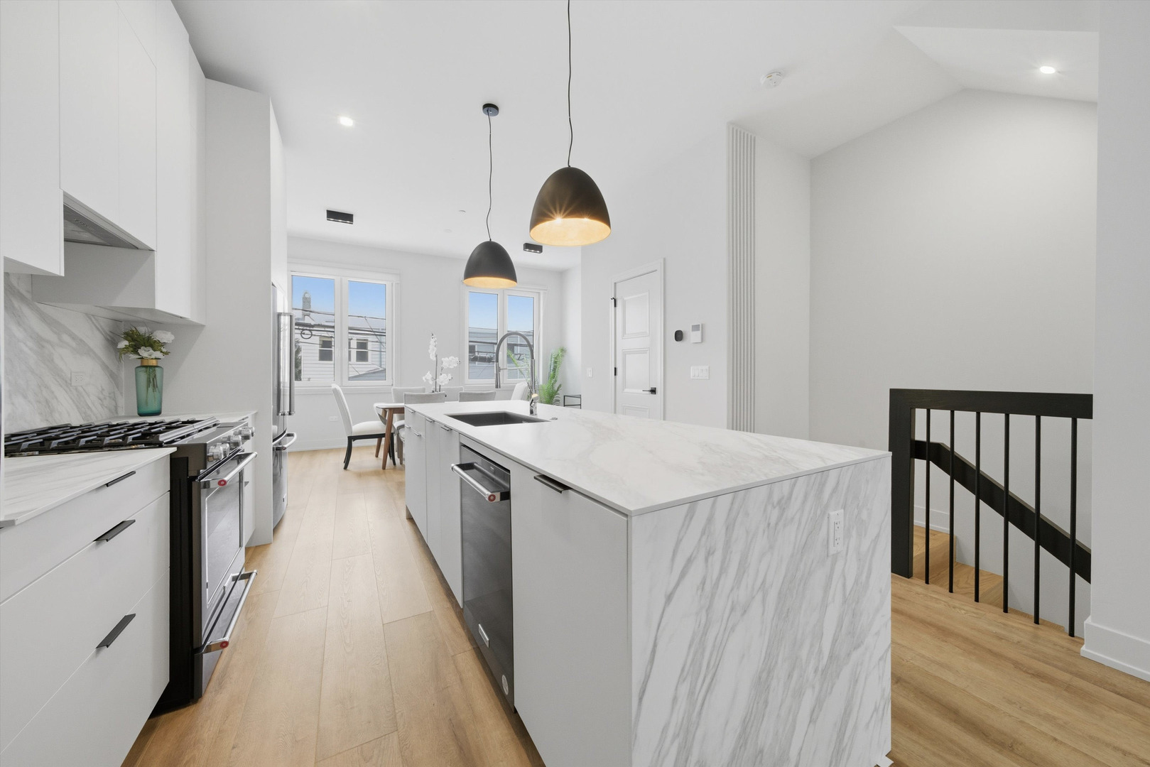 4210 W Belmont Avenue Unit: 3