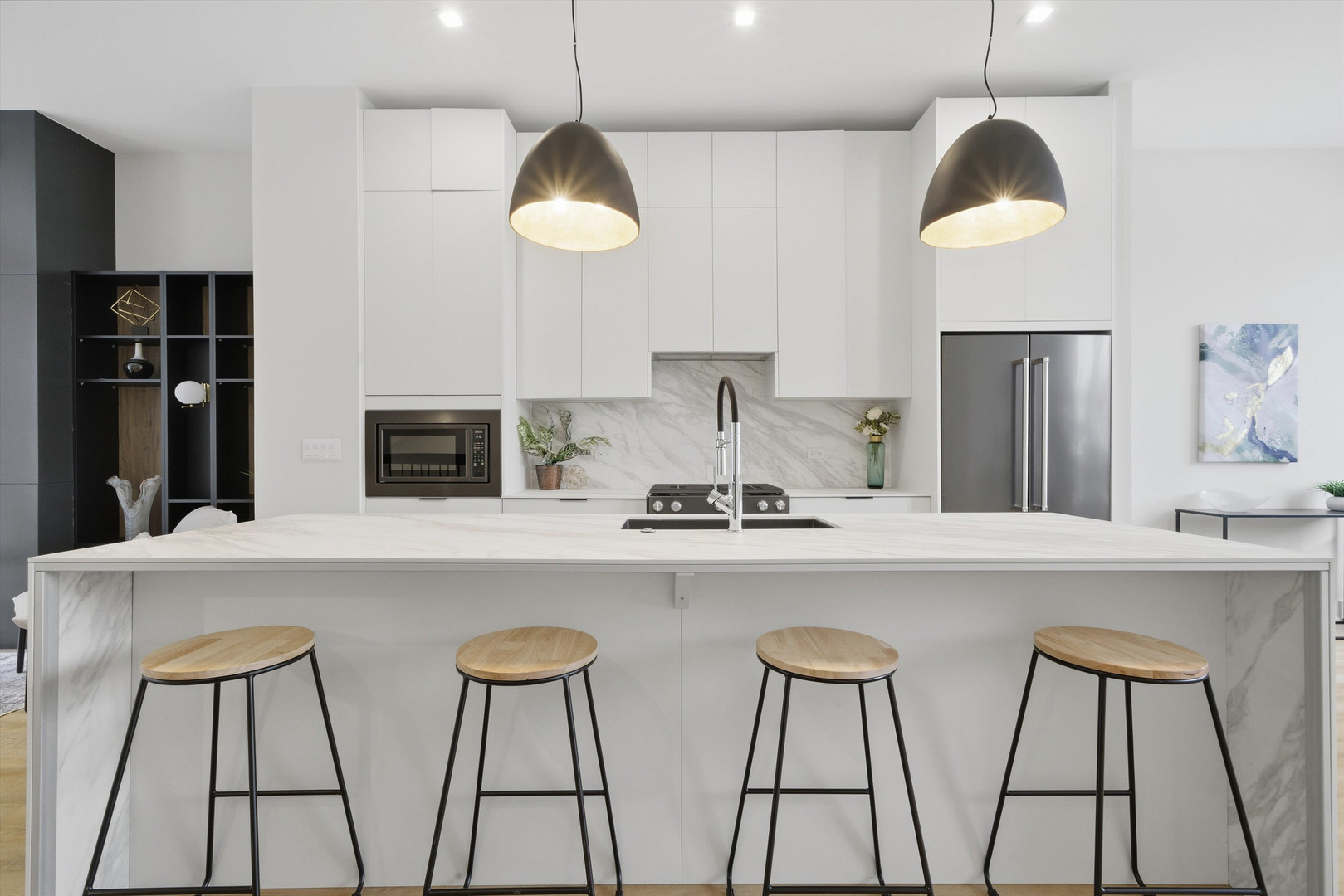 4210 W Belmont Avenue Unit: 3