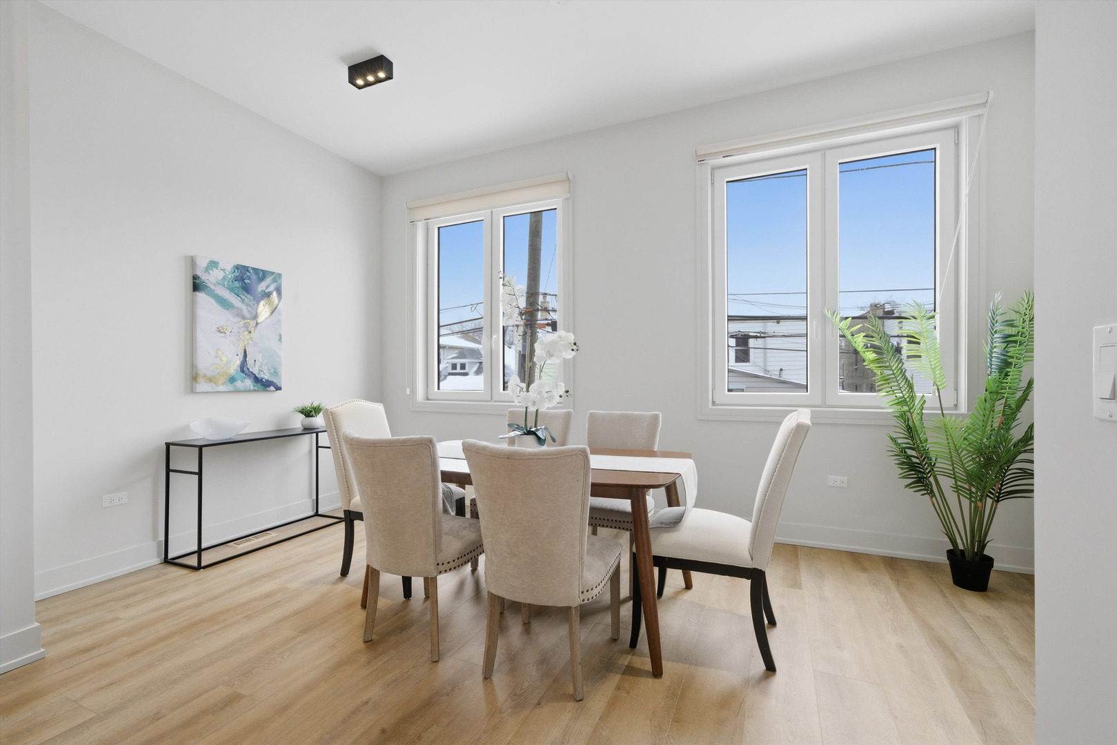 4210 W Belmont Avenue Unit: 3