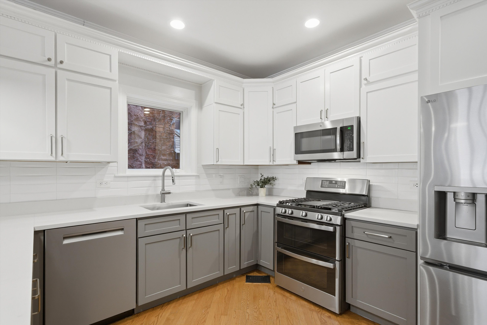 1517 W Adams Street Unit: 1